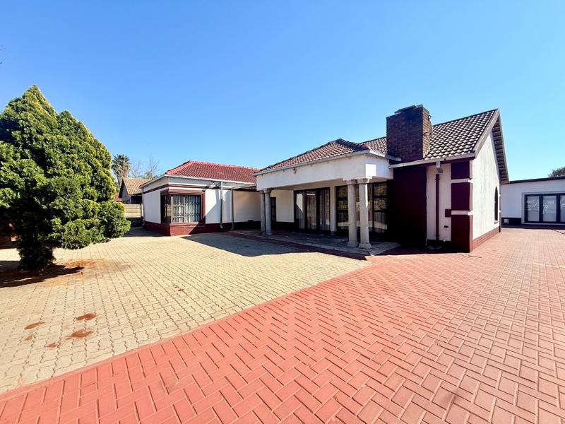 3 Bedroom Property for Sale in Vanderbijlpark SE 6 Gauteng
