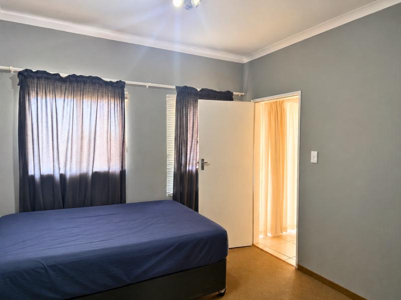 1 Bedroom Property for Sale in Glen Marais Gauteng