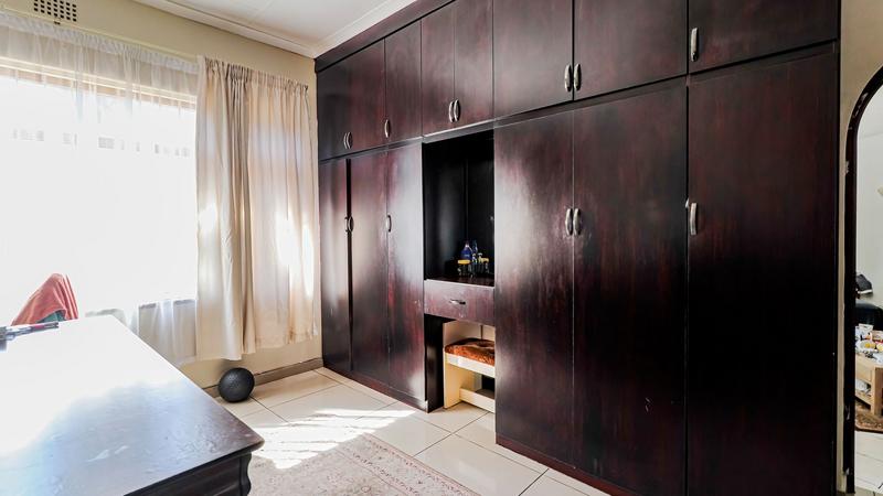 To Let 3 Bedroom Property for Rent in Kew Gauteng
