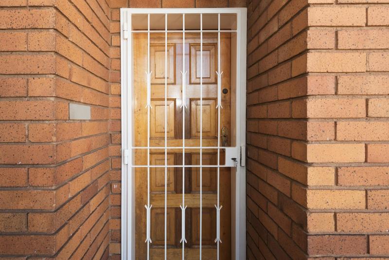 1 Bedroom Property for Sale in Malvern East Gauteng