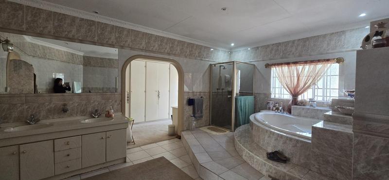 6 Bedroom Property for Sale in Amandasig Gauteng
