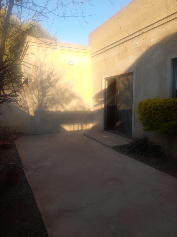To Let 1 Bedroom Property for Rent in Moroka Gauteng