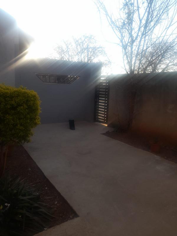 To Let 1 Bedroom Property for Rent in Moroka Gauteng