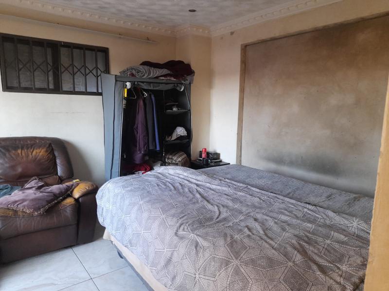 To Let 1 Bedroom Property for Rent in Moroka Gauteng