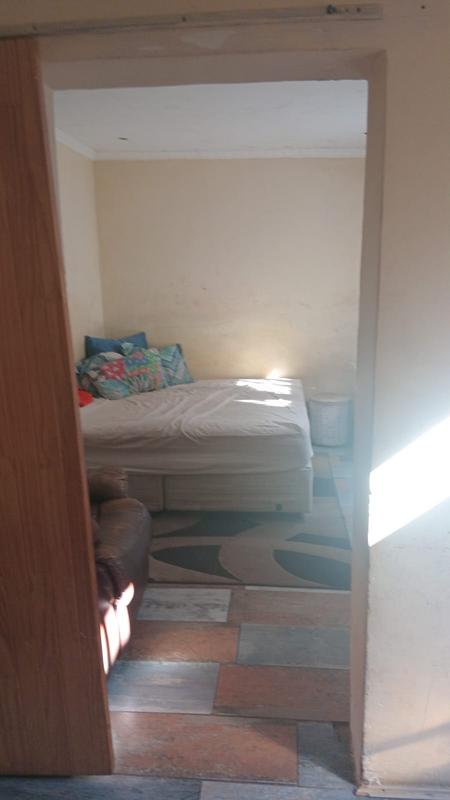 To Let 1 Bedroom Property for Rent in Moroka Gauteng