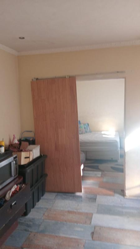 To Let 1 Bedroom Property for Rent in Moroka Gauteng