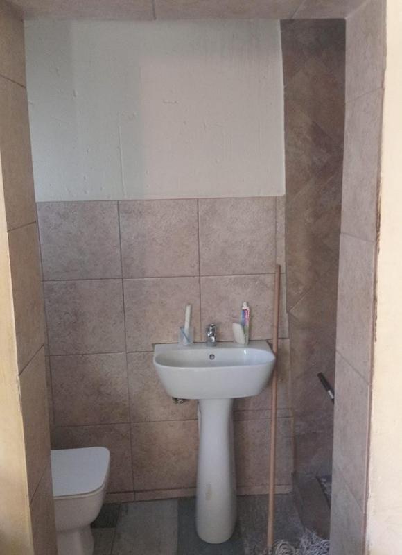 To Let 1 Bedroom Property for Rent in Moroka Gauteng