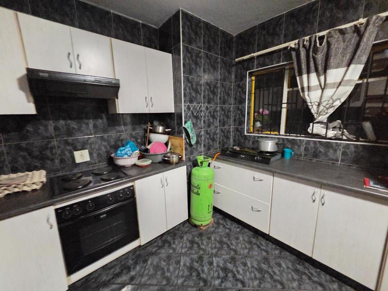 To Let 3 Bedroom Property for Rent in Laudium Gauteng