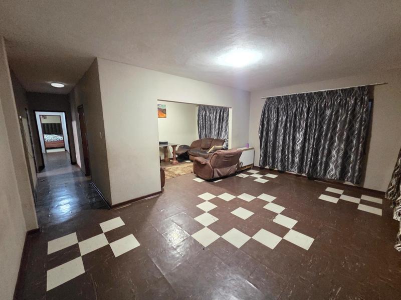 To Let 3 Bedroom Property for Rent in Laudium Gauteng
