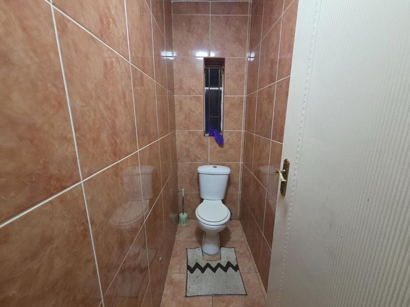 To Let 3 Bedroom Property for Rent in Laudium Gauteng