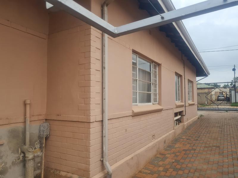 5 Bedroom Property for Sale in Roodepoort Central Gauteng