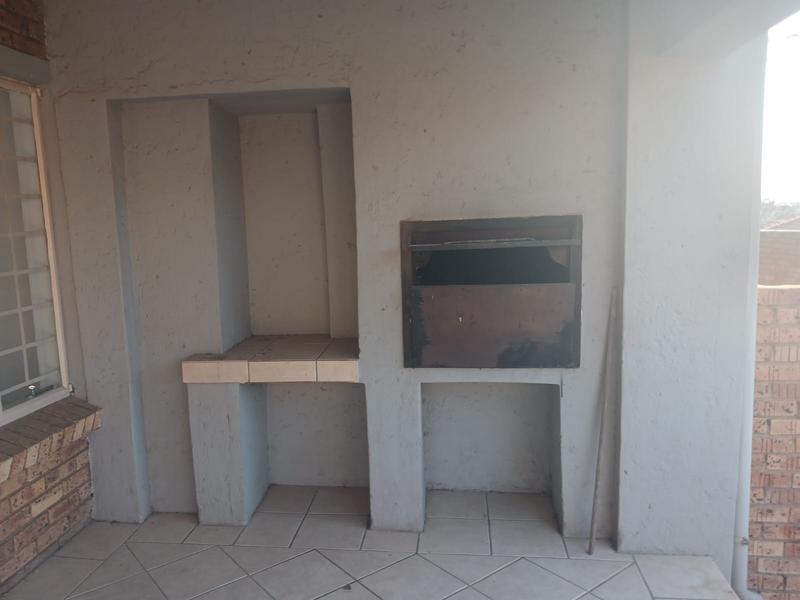 2 Bedroom Property for Sale in Celtisdal Gauteng