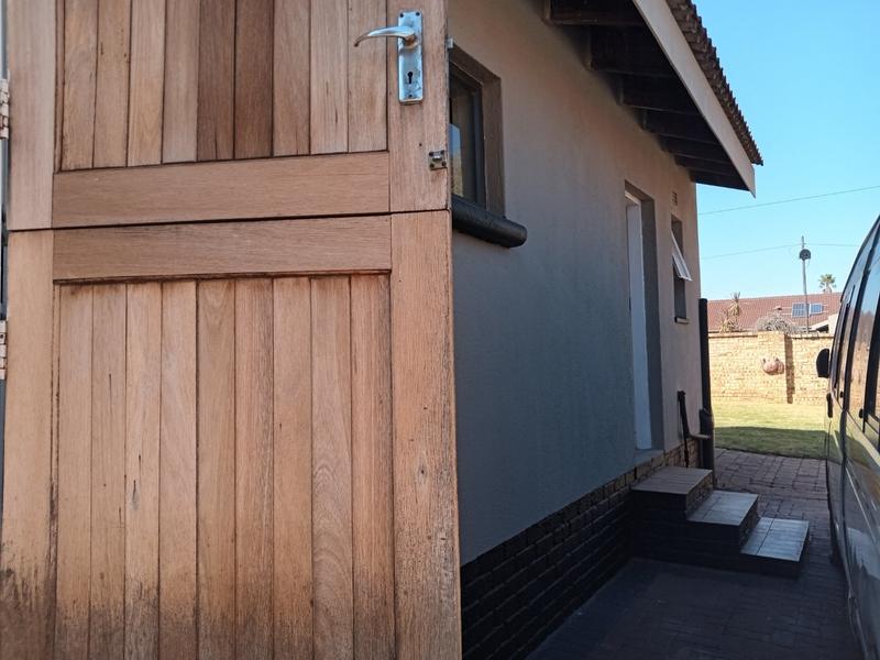 3 Bedroom Property for Sale in Greenhills Gauteng