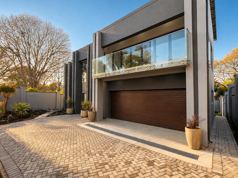 4 Bedroom Property for Sale in Forest Town Gauteng