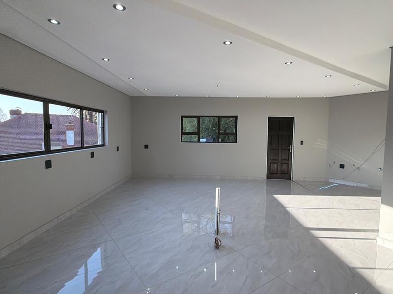 4 Bedroom Property for Sale in Forest Town Gauteng
