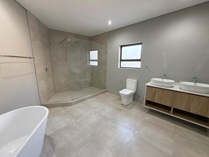 4 Bedroom Property for Sale in Forest Town Gauteng