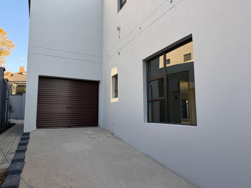 4 Bedroom Property for Sale in Forest Town Gauteng
