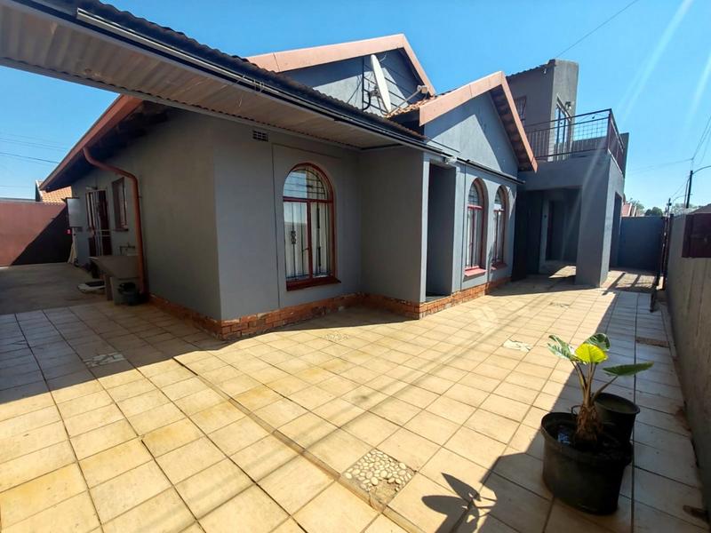 3 Bedroom Property for Sale in Mmesi Park Gauteng