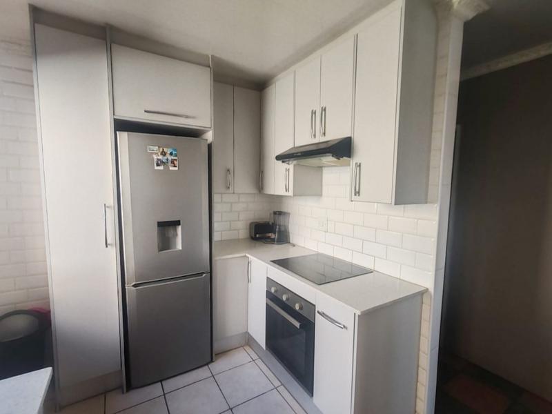 3 Bedroom Property for Sale in Mmesi Park Gauteng