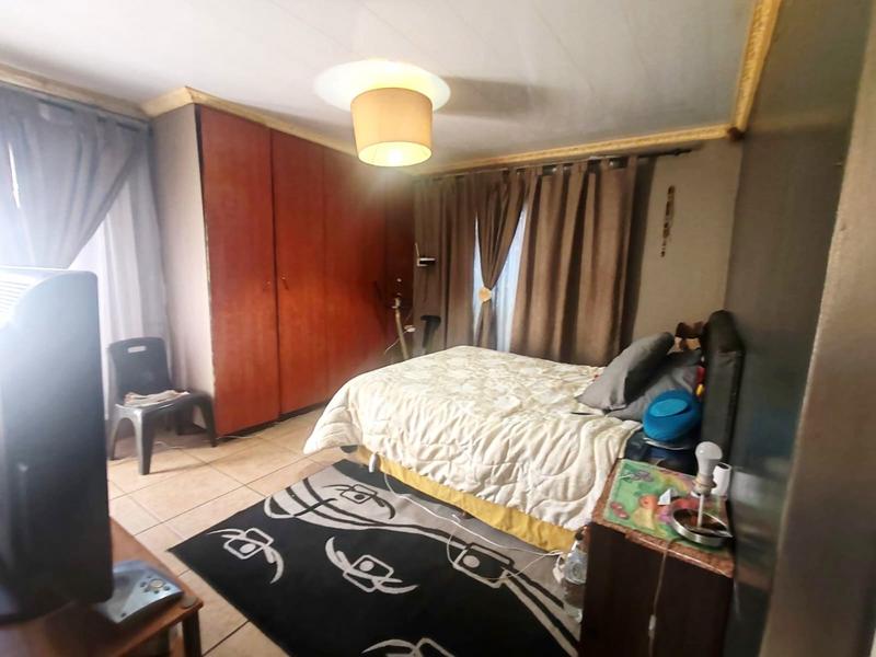 3 Bedroom Property for Sale in Mmesi Park Gauteng