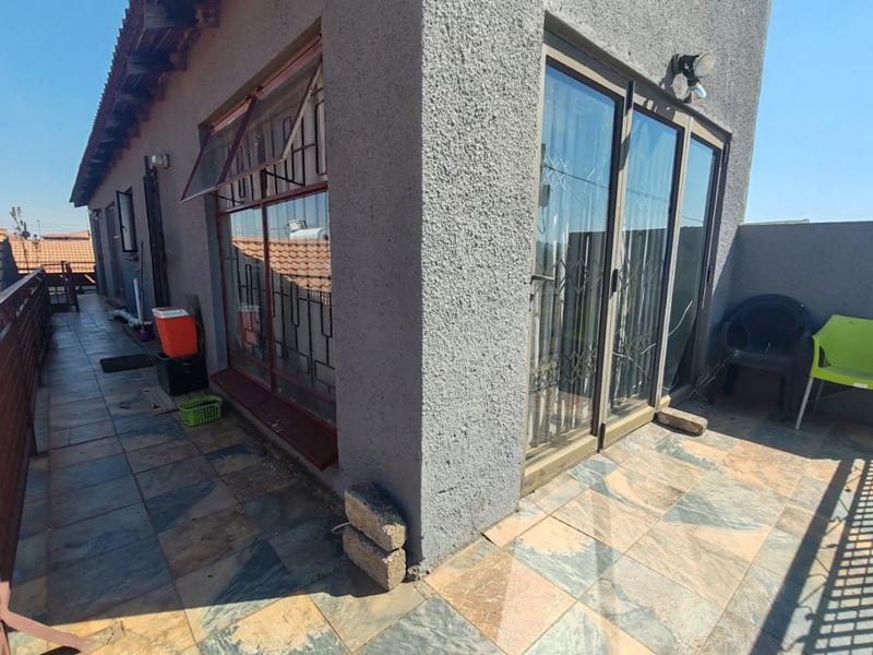 3 Bedroom Property for Sale in Mmesi Park Gauteng