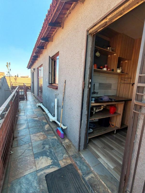 3 Bedroom Property for Sale in Mmesi Park Gauteng