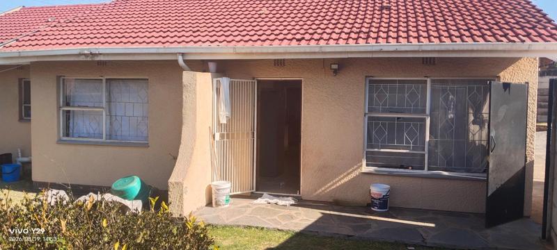 5 Bedroom Property for Sale in Birchleigh Gauteng