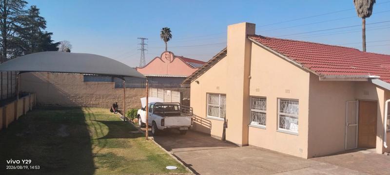 5 Bedroom Property for Sale in Birchleigh Gauteng