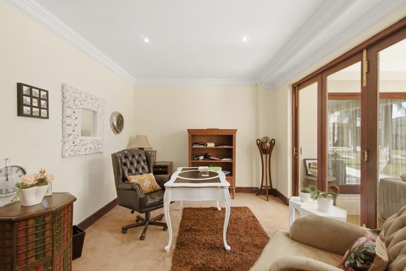 To Let 9 Bedroom Property for Rent in Bryanston Gauteng