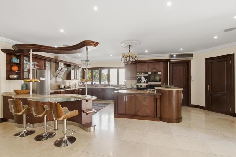 9 Bedroom Property for Sale in Bryanston Gauteng