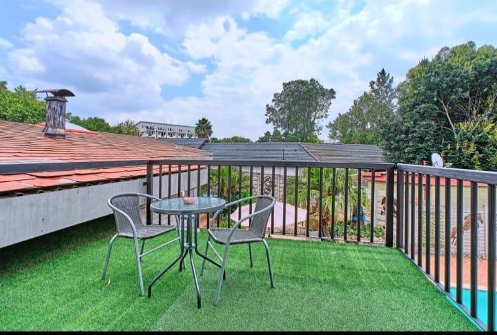 To Let 5 Bedroom Property for Rent in Rivonia Gauteng