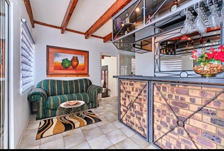 To Let 5 Bedroom Property for Rent in Rivonia Gauteng