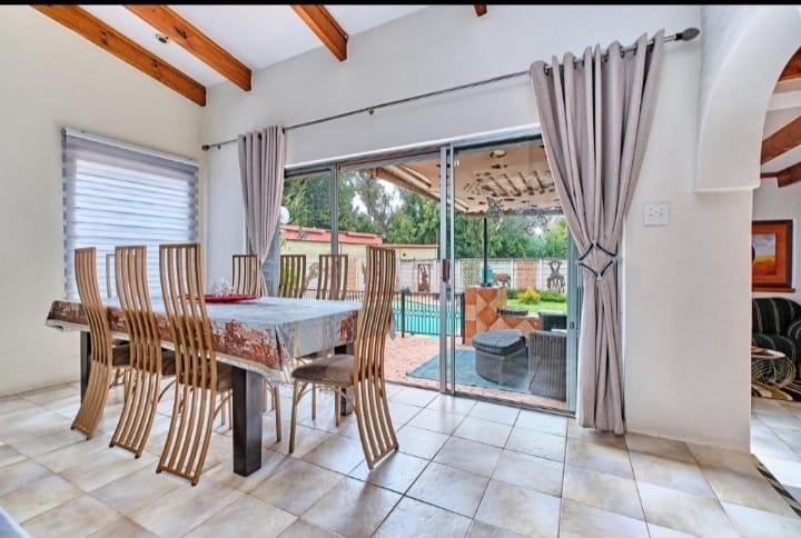 To Let 5 Bedroom Property for Rent in Rivonia Gauteng