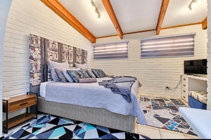 To Let 5 Bedroom Property for Rent in Rivonia Gauteng