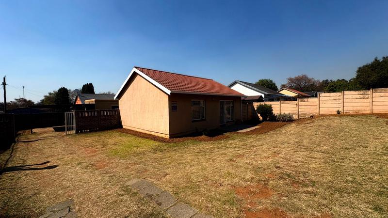 2 Bedroom Property for Sale in Moffat View Gauteng