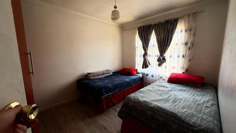 2 Bedroom Property for Sale in Moffat View Gauteng