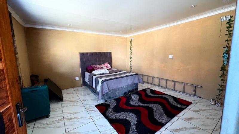 2 Bedroom Property for Sale in Moffat View Gauteng
