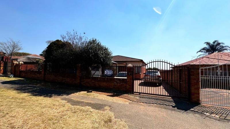 3 Bedroom Property for Sale in The Hill Gauteng