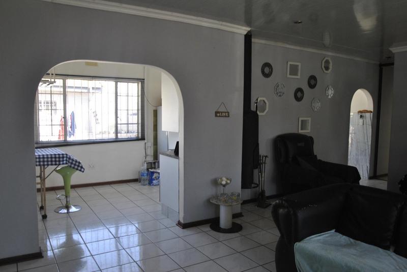 5 Bedroom Property for Sale in Lenasia Gauteng