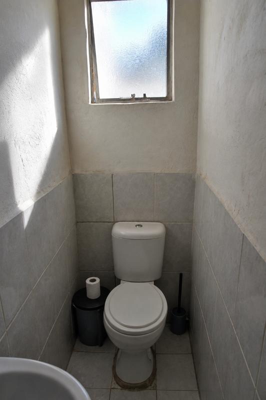 5 Bedroom Property for Sale in Lenasia Gauteng