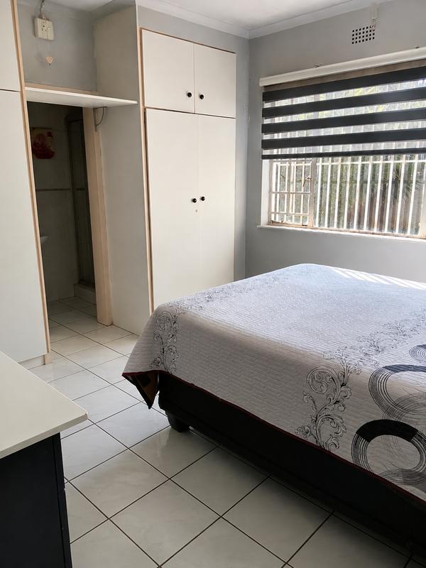 5 Bedroom Property for Sale in Lenasia Gauteng
