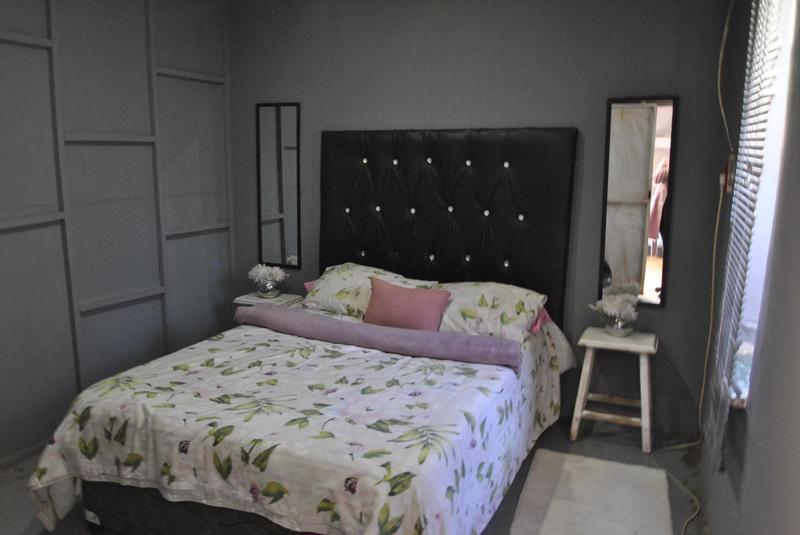 5 Bedroom Property for Sale in Lenasia Gauteng