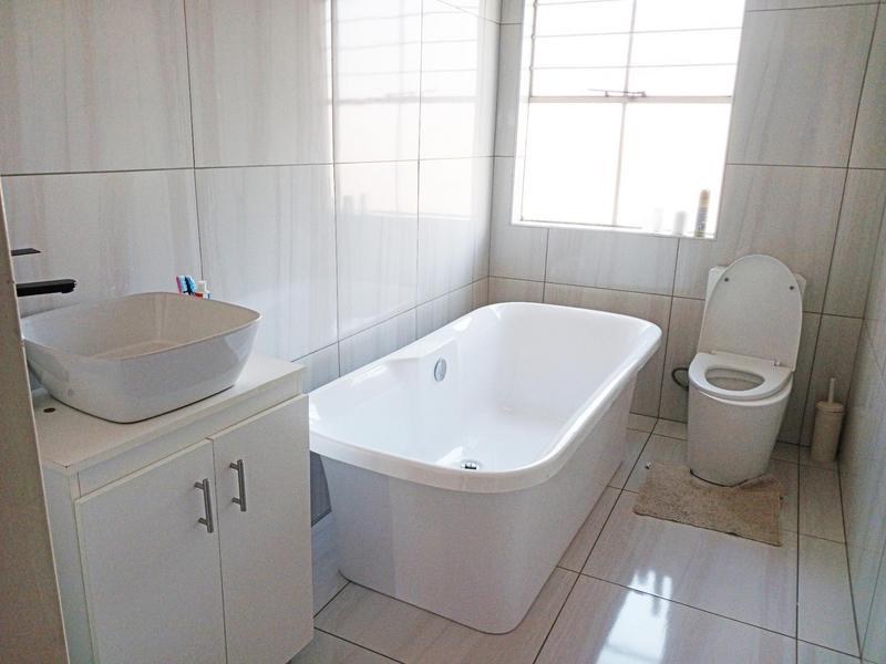 3 Bedroom Property for Sale in Bramley Park Gauteng