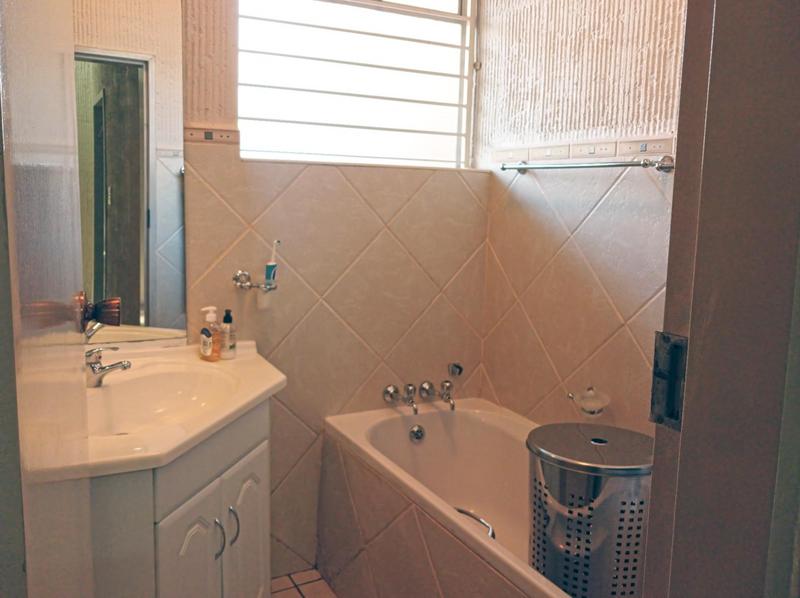 2 Bedroom Property for Sale in Bramley Park Gauteng