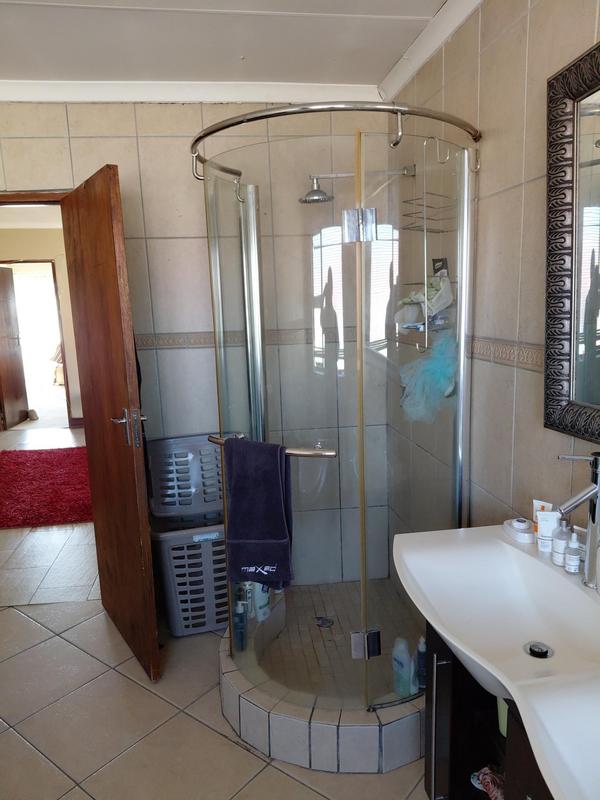 6 Bedroom Property for Sale in Kensington Gauteng