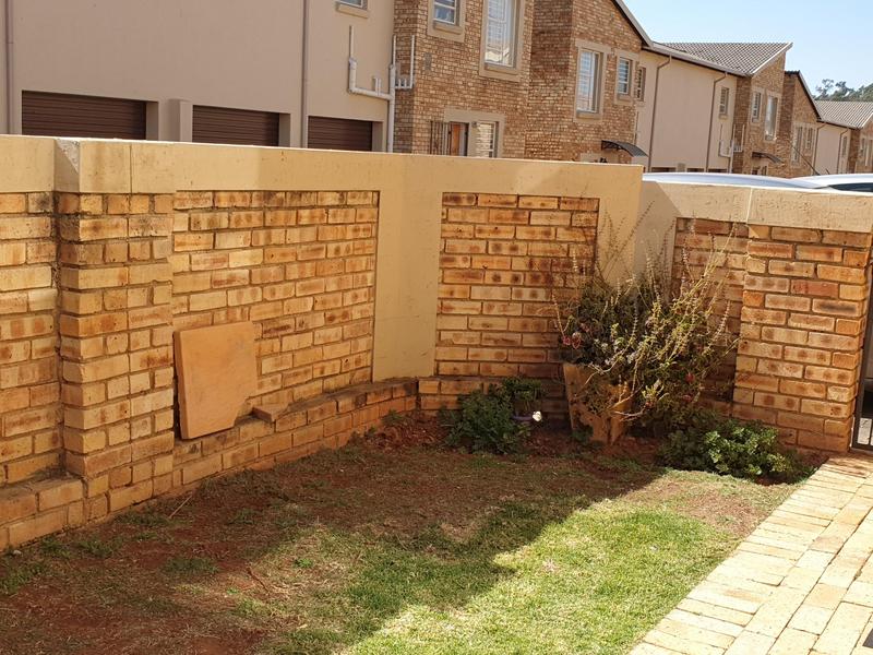 To Let 3 Bedroom Property for Rent in Wilgeheuwel Gauteng
