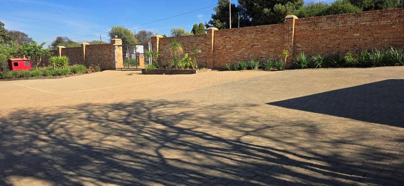 15 Bedroom Property for Sale in Zonnehoewe A H Gauteng