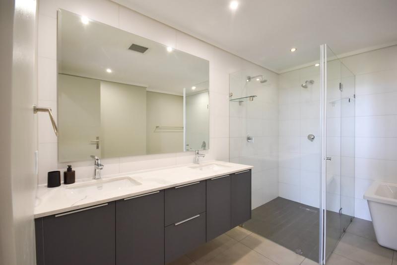To Let 3 Bedroom Property for Rent in Midstream Estate Gauteng