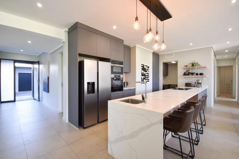 To Let 3 Bedroom Property for Rent in Midstream Estate Gauteng