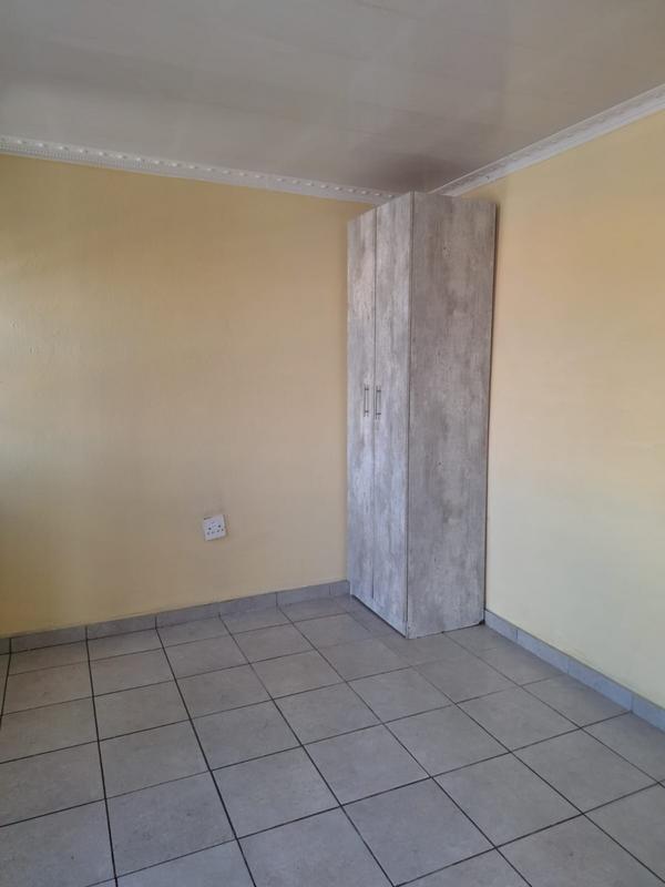 To Let 1 Bedroom Property for Rent in Protea Glen Gauteng